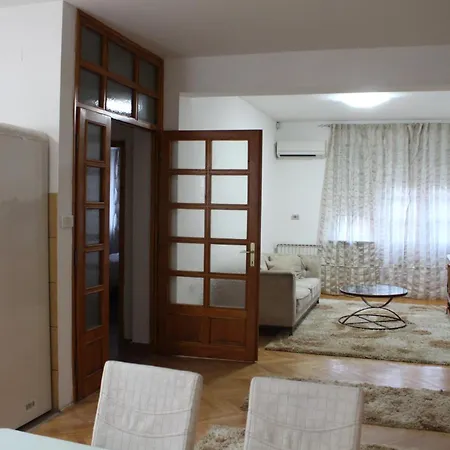 Courtyard Apartment Skopje