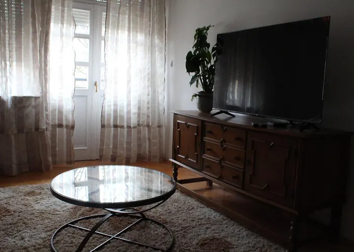 Courtyard Lägenhet Skopje